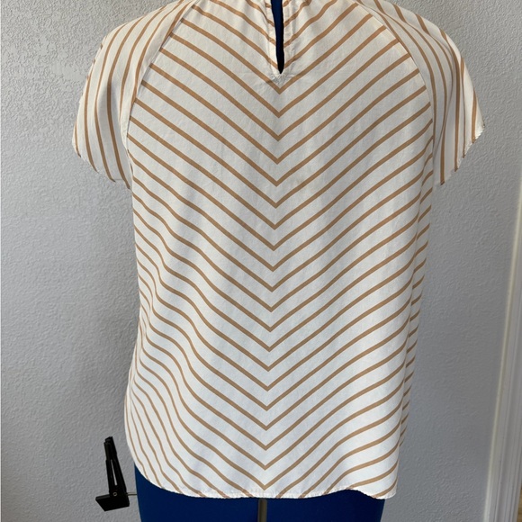 Talbots Cream and Tan Chevron Short Sleeve Blouse - Picture 4 of 7